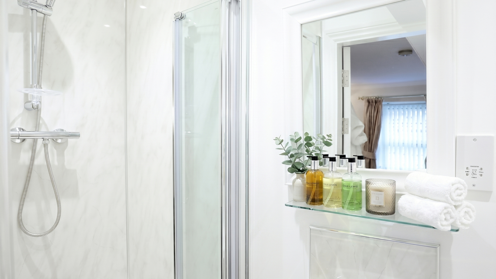 Dales Suite shower room with Cole & Lewis toiletries