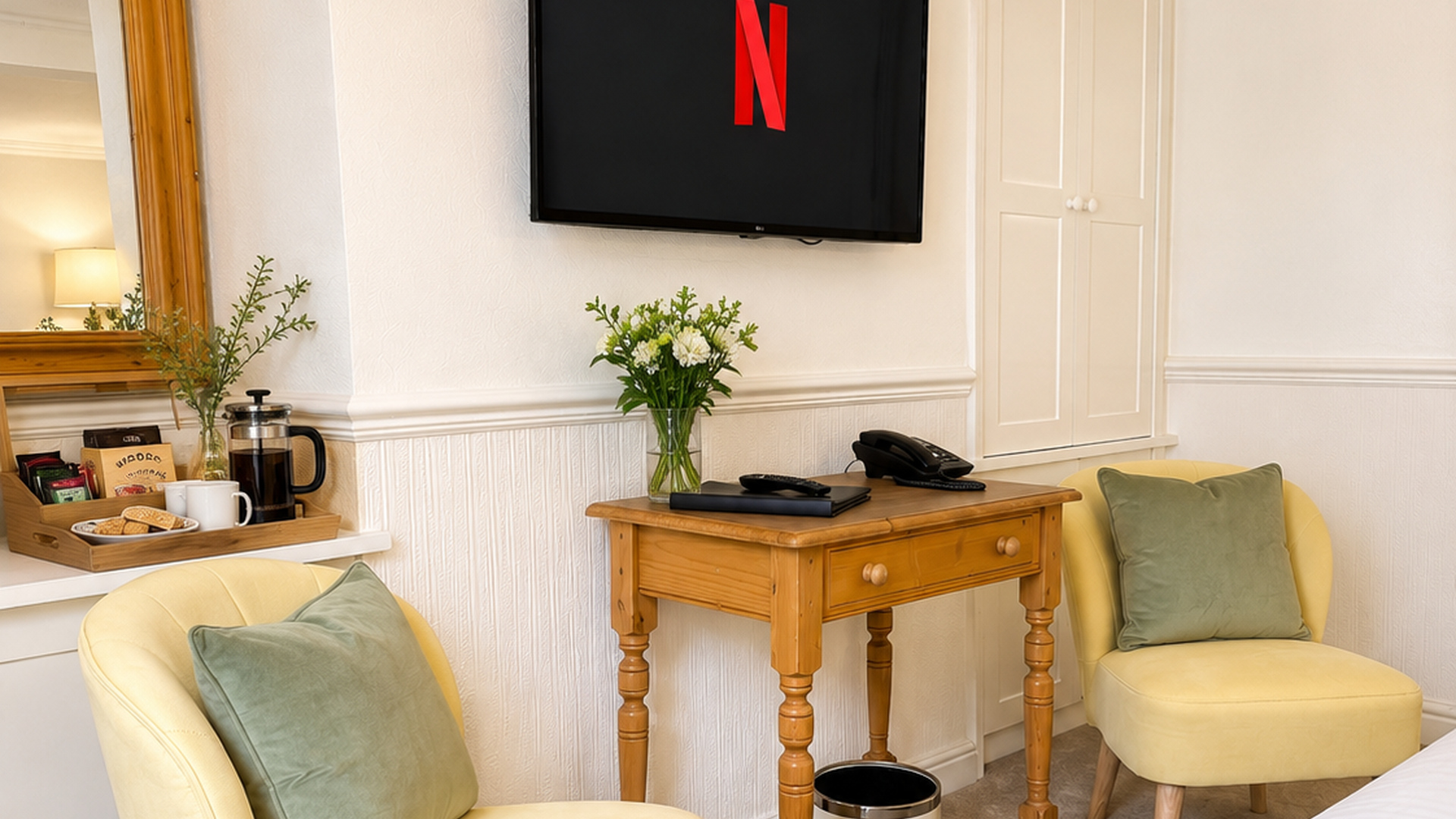 Dales Suite TV corner with armchairs and coffee tray