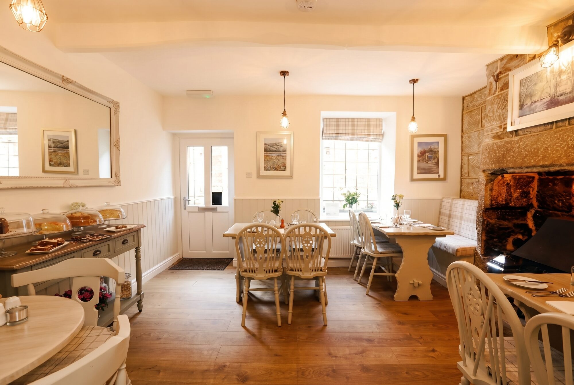 The Willow restaurant main room